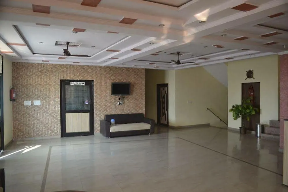 Oyo 24878 Hotel Aicon Palace Agra  2*, Agra (Uttar Pradesh) India