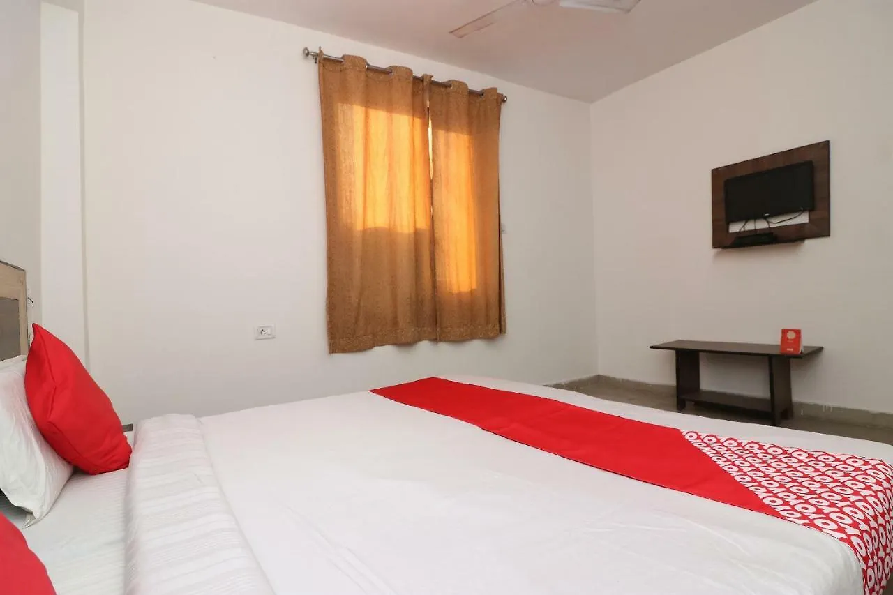 Oyo 24878 Hotel Aicon Palace Agra  2*, Agra (Uttar Pradesh) India